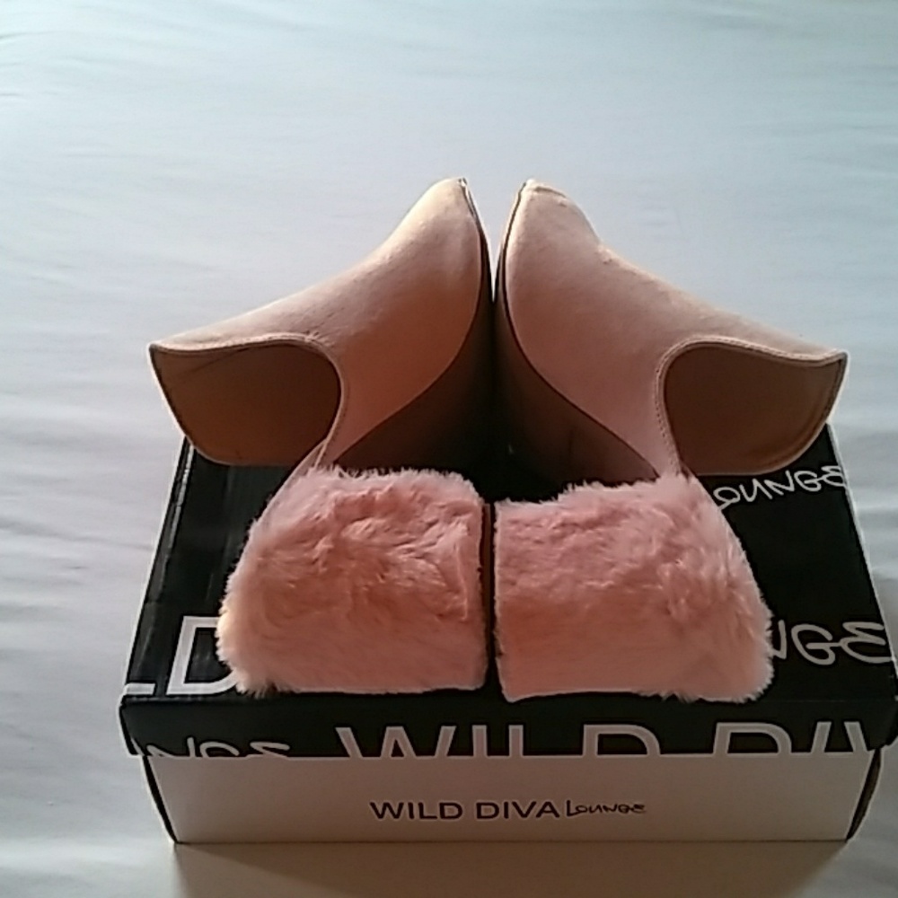 Pretty in Pink Mules 💟